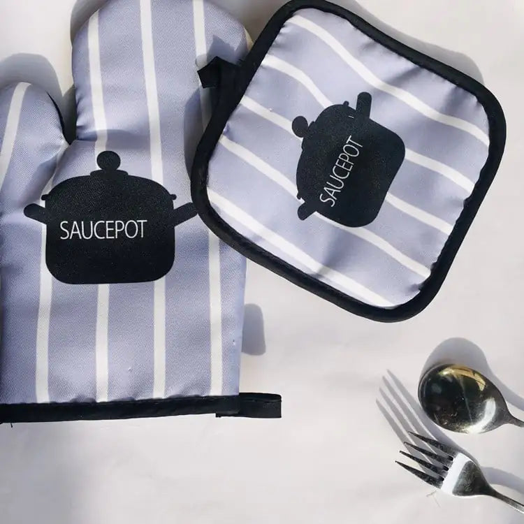 Two-Piece Set of Microwave Oven Baking Gloves