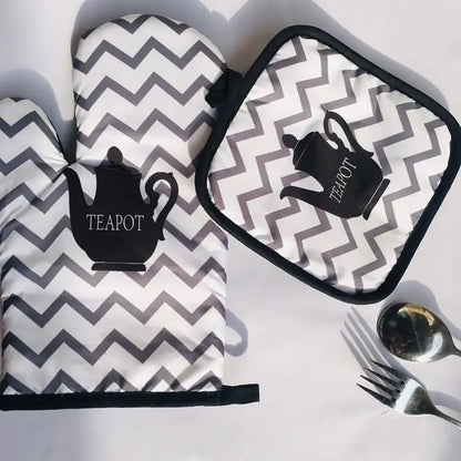 Two-Piece Set of Microwave Oven Baking Gloves